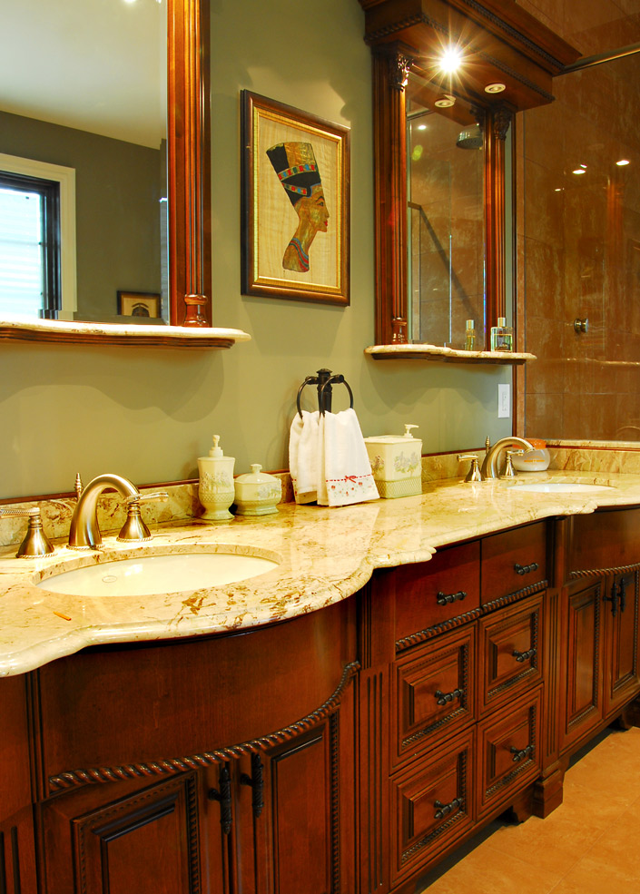 Calstock Brampton, Ontario Custom Kitchen and Bathroom